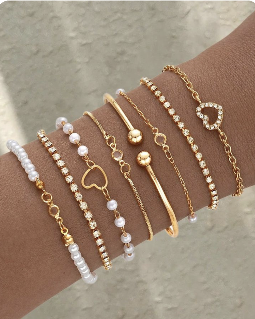 Bracelets en or et perles